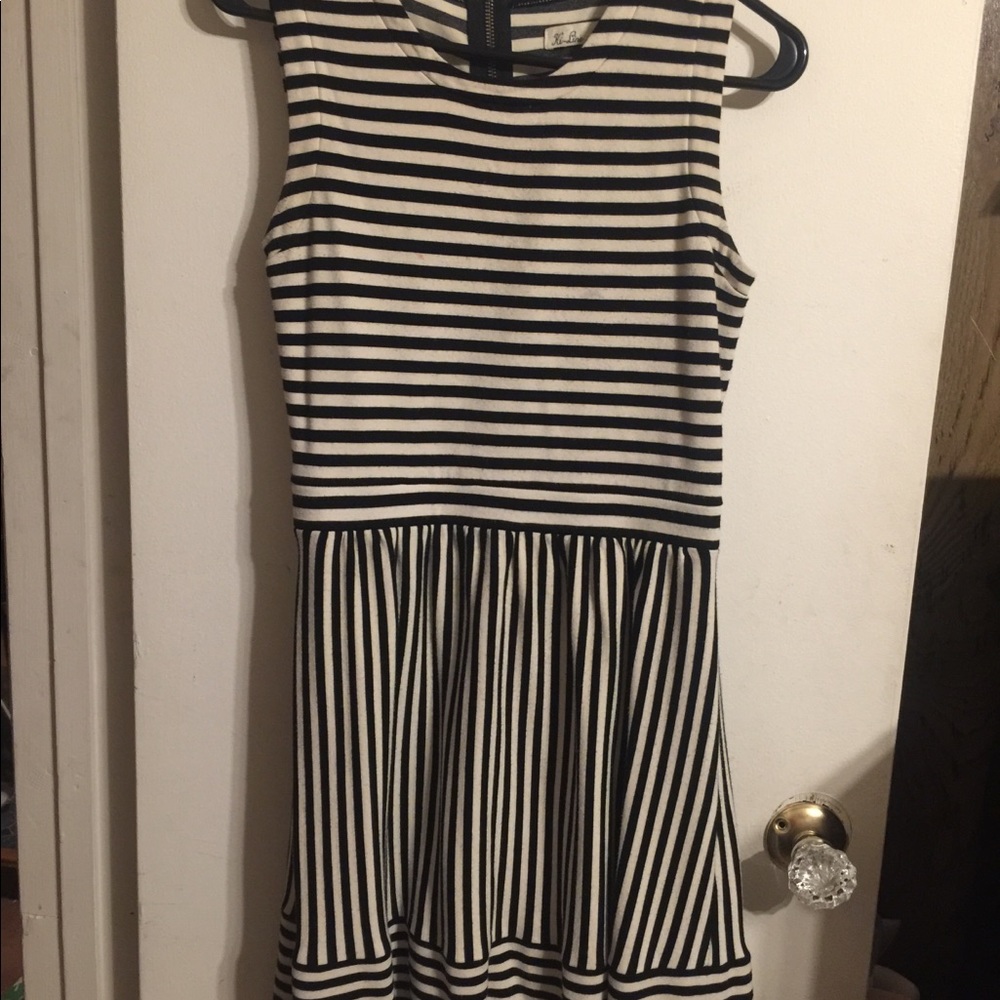 Made well striped black and white dress
